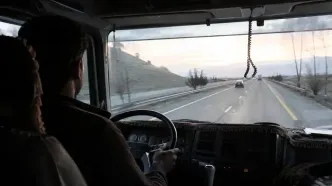 رانندگان کامیون در تله هزینه‌ها؛ «به هیچ‌کس توصیه نمی‌کنم وارد این شغل شود»