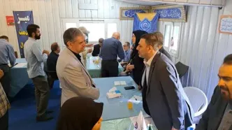 برپایی میز خدمت بانک ایران زمین در نماز جمعه تهران
