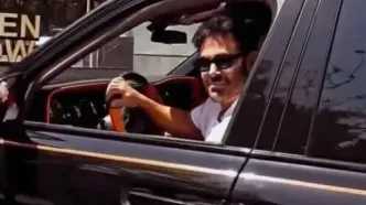 رونمایی از خودروی خاص و لاکچری محمدرضا گلزار