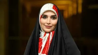 مژده لواسانی در کنسرت علیرضا قربانی؛ قاب صمیمی خانم مجری در کنار پدرش و خواننده محبوب