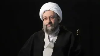 گریه آیت‌الله آملی لاریجانی زمان نام بردن از برادر شهیدش + ببینید