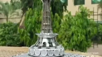 خودرویی پوشیده از هزاران سکه؛ ابتکار متفاوت یک پاکستانی برای جشن استقلال