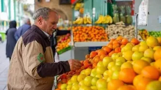 نایب رئیس اتحادیه باغداران تهران:  قیمت میوه نسبت به سال قبل  ۲ برابر شده است