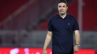 نکونام: پرسپولیس را به دفاع ۵ نفره وادار کردیم