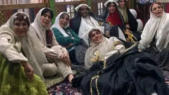 چهره واقعی بازیگران «بامداد خمار» در دوران قاجار! از منصور و رحیم نجار تا محبوبه، خجسته و دایه خانم/ ویدئو
