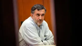 درخواست عبدالله گنجی از دستگاه قضا برای برخورد با محمدباقر خرازی: ؟ یک آقایی به رئیس جمهور گفته «الدنگ» و«آشغال» منتظر ورود مدعی العموم هستیم