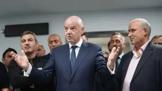 رئیس فیفا چرخشی می‌شود