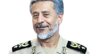 دریادار سیاری: صنعت دفاعی ایران ثمره مجاهدت نسلی است که تهدید را به فرصت تبدیل کرد