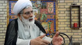 رهامی: کسانی که شعار می‌دهند نباید صلح کنیم، حتی یک روز هم در جنگ نبوده اند