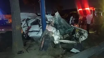 یک فوتی در برخورد خودرو با تیرچراغ برق در زنجان