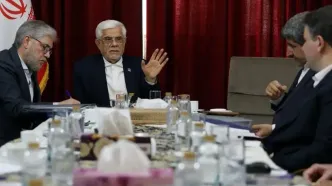 عارف: شوراهای عالی نباید در امور اجرایی دانشگاه‌ها دخالت کنند/ فرایند جذب هیأت علمی باید اصلاح شود