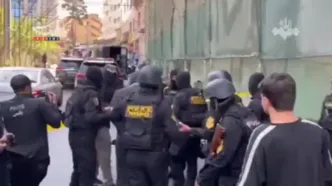 لحظه انتقال گروگان‌گیر خیابان ولیعصر تهران توسط پلیس نوپو