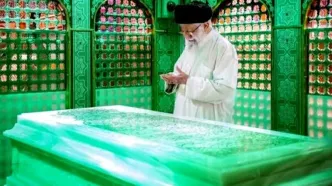 تصویر حکم انتصاب رهبر شهید در آستان قدس رضوی