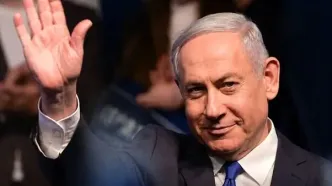 بیلبورد تبلیغاتی نتانیاهو با تصویر رهبر انقلاب