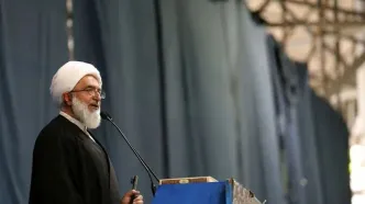 خطیب جمعه تهران: تا زانو زدن دشمن را نبینیم دست از سرش برنمی‌داریم