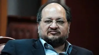 شریعتمداری: دفتر پزشکیان تغییرات هلدینگ خلیج‌فارس را متوقف کرد