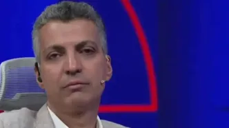پلاکارد کنایه‌آمیز خطاب به عادل فردوسی‌پور در تجمعات شبانه!