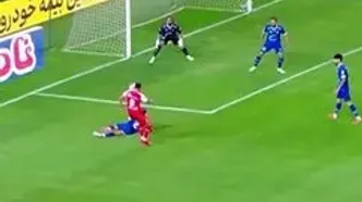 ویدیو: موقعیت خطرناک پرسپولیس که تبدیل به گل نشد