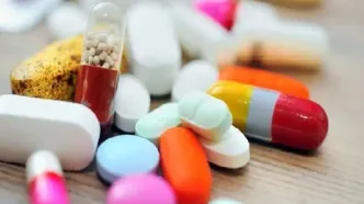 آیا خوردن قرص با چای، قهوه یا نوشابه خطرناک است؟