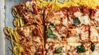 طرز تهیه پیتزا ماکارانی؛ یک ترکیب هیجان‌انگیز
