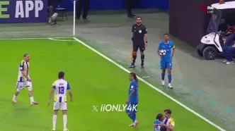 درگیری جنجالی در بازی الهلال - الغرافه با دو اخراجی
