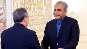 سقوط قیمت نفت همزمان با سفر میانجی به تهران