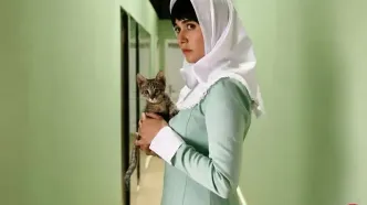 اکران آنلاین «سرریز» با بازی پریناز ایزدیار و مجتبی پیرزاده