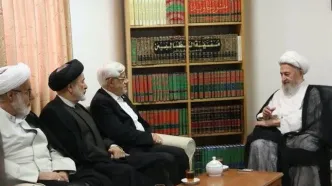 دیدار عارف با آیت‌الله جعفر سبحانی در قم