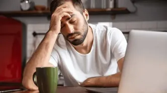 همیشه خسته‌اید؟ کمبود این ۲ ویتامین را جدی بگیرید