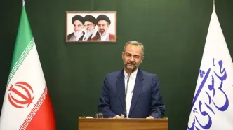 حل مشکل معیشت مردم در دست دولت است