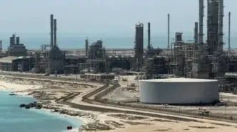 تصاویر ماهواره‌ای خسارات وارده به پالایشگاه جیزان شرکت آرامکوی عربستان در اثر حملات یمن