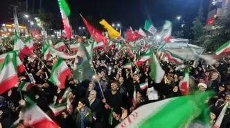 هشدار روزنامه جمهوری اسلامی درباره تغییر شعار‌های تجمعات شبانه