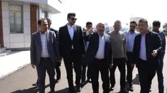 سرمایه‌گذاران چینی آماده ورود به پروژه راه‌آهن تبریز–چشمه‌ثریا و نیروگاه‌های خورشیدی ماکو