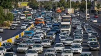 ترافیک در بزرگراههای تهران سنگین است