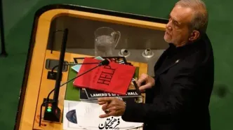 آلبوم «کمک‌های ترامپ» روی میز سازمان ملل + عکس