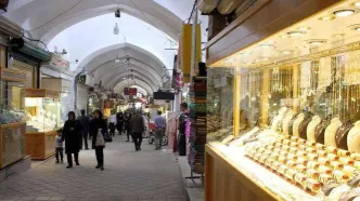 دلار بالا رفت، طلا و سکه عقب نشستند