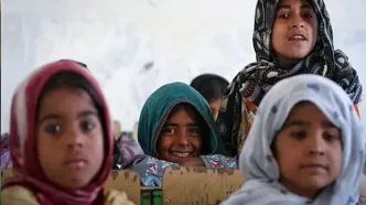 فقر و نبود مدرسه دو مانع اصلی ادامه تحصیل در مناطق مرزی خراسان جنوبی/ آموزش مجازی پشت دیوار بلند فقر دیجیتال