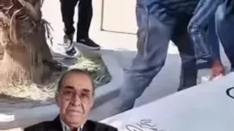 سنگ مزار ایرج در بهشت زهرا نصب شد