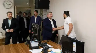ببینید| بازدید رئیس شورای اطلاع‌رسانی دولت از روزنامه جام‌جم