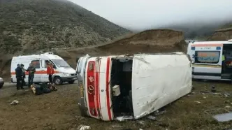 واژگونی مینی‌بوس در همدان ۲۴ مصدوم بر جای گذاشت