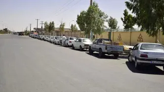 صف پمپ بنزین در این شهر فروشی شد!