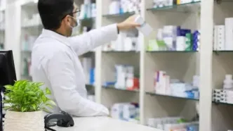 پشت پرده کمبودهای مقطعی دارو؛ مشکل فقط دلار نیست!