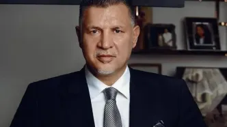 ماشین علی دایی در نمایشگاه خودرو جلب توجه کرد
