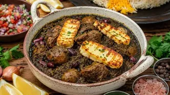 قورمه‌سبزی با پنیر کبابی؛ یک تغییر جذاب در غذای سنتی