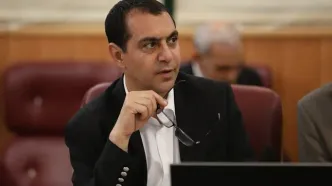 قوه قضائیه معادل دلاری بدهی تراستی‌ها را پس بگیرد/ چه کسی تراستی‌ها را انتخاب کرد؟/ تصمیم‌گیران و دستوردهندگان پاسخگو باشند