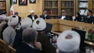 عارف: منع شرعی برای انتخاب وزیر زن وجود ندارد
