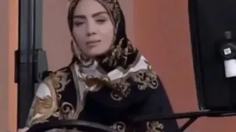 مجری زن صداوسیما در برنامه زنده پشت تراکتور نشست