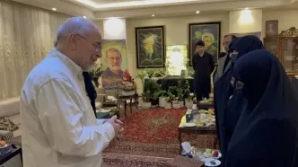 تصاویری از قالیباف در منزل شهید علی لاریجانی