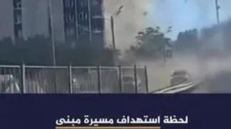 لحظه اصابت پهپادی روس به یک ساختمان اداری در اودسا