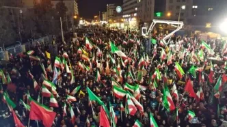 آیفون ۱۸ سوژه تجمعات شبانه علیه رضا پهلوی